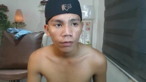 Snapshot of straight_moreno69 chatting on 05-09-26, 08:08 James online show from 05-09-26, 08:08