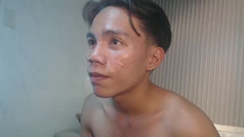 Snapshot of straight_moreno69 chatting on 05-10-26, 10:42 James online show from 05-10-26, 10:42