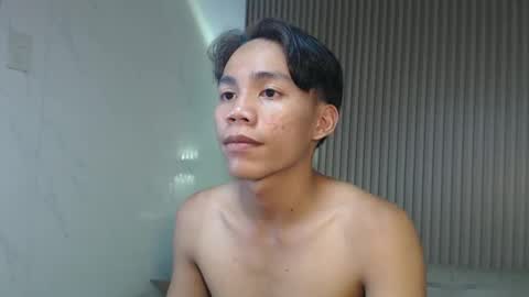 Snapshot of straight_moreno69 chatting on 05-17-26, 01:40 James online show from 05-17-26, 01:40