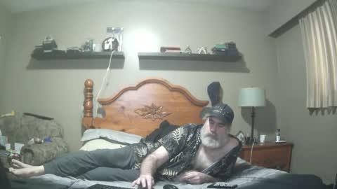 Snapshot of straightbear4you chatting on 02-19-25, 06:43 Straightbear4you online show from 02-19-25, 06:43