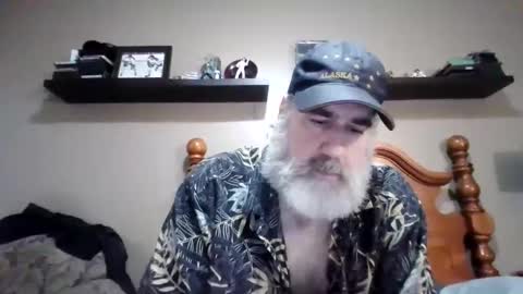 Snapshot of straightbear4you chatting on 09-10-25, 11:38 Straightbear4you online show from 09-10-25, 11:38