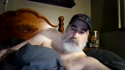 Snapshot of straightbear4you chatting on 09-19-25, 08:27 Straightbear4you online show from 09-19-25, 08:27