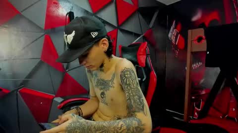 Snapshot of straightboy_nick chatting on 10-15-25, 06:46 NICK online show from 10-15-25, 06:46