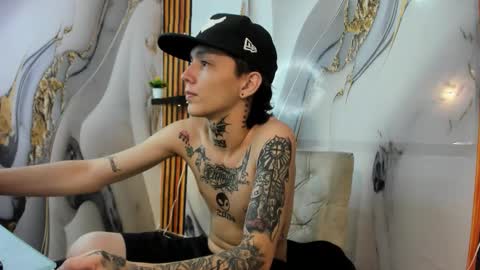 Snapshot of straightboy_nick chatting on 11-09-25, 03:16 NICK online show from 11-09-25, 03:16