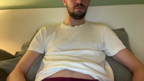 straightfirelotus69420 online show from 12-04-25, 12:36