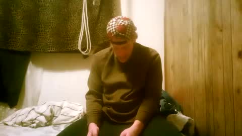 Snapshot of straighttoy chatting on 02-12-25, 10:56 straighttoy online show from 02-12-25, 10:56