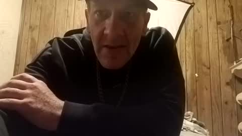 Snapshot of straighttoy chatting on 09-17-25, 10:39 straighttoy online show from 09-17-25, 10:39