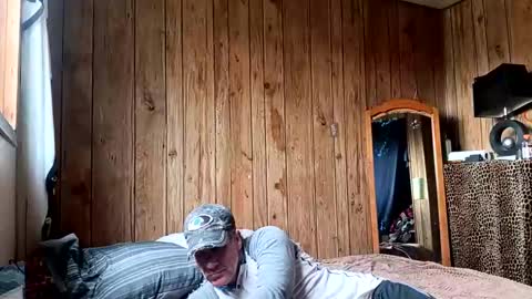 Snapshot of straighttoy chatting on 01-13-26, 07:52 straighttoy online show from 01-13-26, 07:52