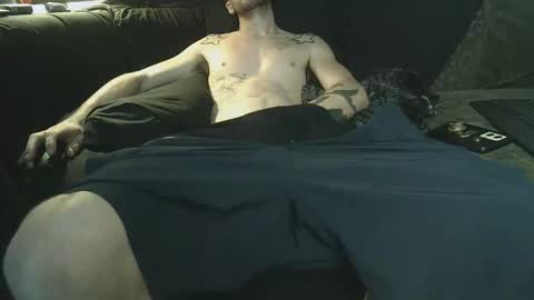 straitpipermann22 online show from 10-26-25, 03:40