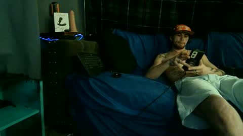 Snapshot of straitpipermann22 chatting on 12-20-25, 02:07 straitpipermann22 online show from 12-20-25, 02:07