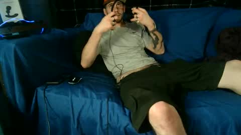 Snapshot of straitpipermann22 chatting on 12-21-25, 07:43 straitpipermann22 online show from 12-21-25, 07:43