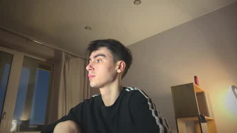 Snapshot of stralght_twinks chatting on 02-25-26, 04:22 Ray online show from 02-25-26, 04:22