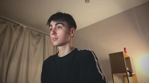 Snapshot of stralght_twinks chatting on 03-02-26, 04:47 Ray online show from 03-02-26, 04:47