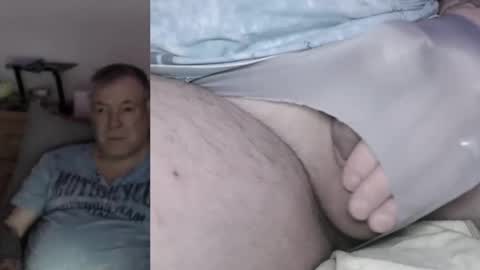 Snapshot of stranger1966 chatting on 01-12-25, 10:12 Stranger online show from 01-12-25, 10:12
