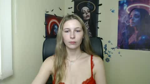 Snapshot of stranger_giirl chatting on 06-27-26, 07:13 Amalia online show from 06-27-26, 07:13