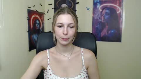 Snapshot of stranger_giirl chatting on 07-09-26, 06:39 Amalia online show from 07-09-26, 06:39