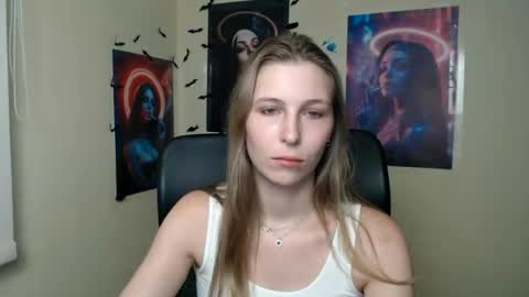 Snapshot of stranger_giirl chatting on 07-28-26, 06:20 Amalia online show from 07-28-26, 06:20