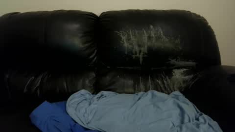 Snapshot of strangeratnight87 chatting on 09-08-25, 05:01 strangeratnight87 online show from 09-08-25, 05:01