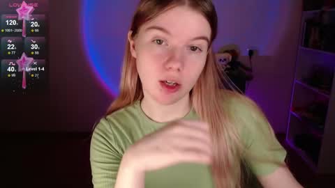 Snapshot of strawberry_juli chatting on 03-19-26, 07:56 Juli online show from 03-19-26, 07:56