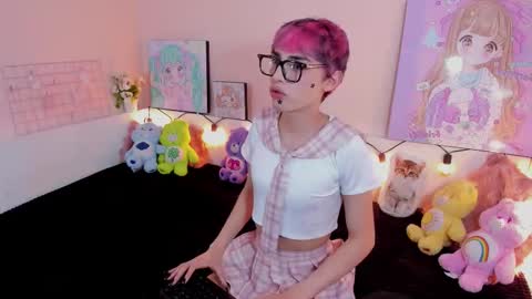 Snapshot of strawberry_kitty_ chatting on 11-23-25, 04:12 strawberry_kitty_ online show from 11-23-25, 04:12
