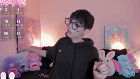 strawberry_kitty_ online show from 02-15-26, 07:05