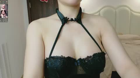 strawberry_loveee online show from 07-03-26, 09:48