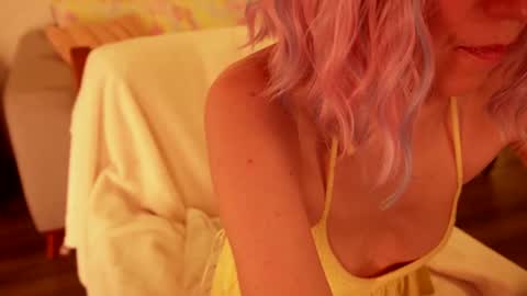 Snapshot of strawberryemma chatting on 07-24-26, 10:08 Strawberry Emma online show from 07-24-26, 10:08
