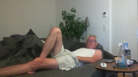 stremic online show from 09-10-25, 03:17