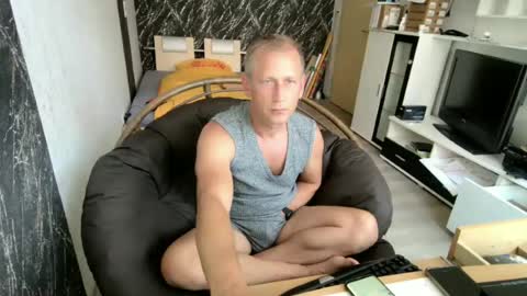 stringslave02 online show from 06-24-26, 12:59