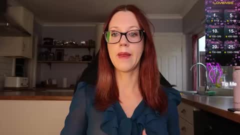 Amorina online show from 10-14-25, 09:21