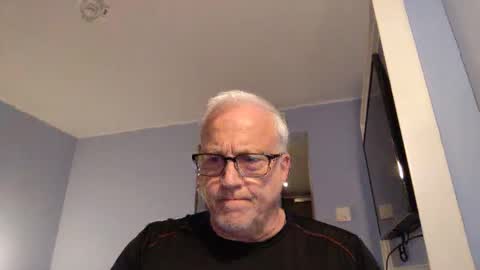 Stroking For You online show from 10-28-25, 09:39