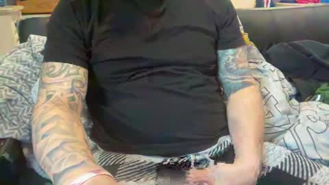Snapshot of stroking33again chatting on 01-24-25, 07:18 stroking33again online show from 01-24-25, 07:18