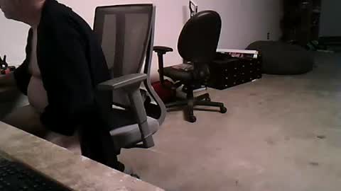 Snapshot of strokingdragon48 chatting on 09-16-25, 03:02 strokingdragon48 online show from 09-16-25, 03:02