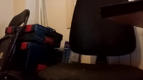 Snapshot of strom2000 chatting on 11-24-25, 08:25 strom2000 online show from 11-24-25, 08:25