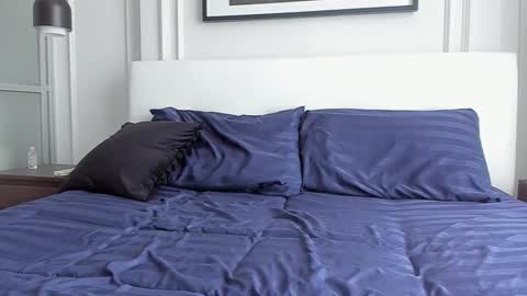 Snapshot of strong_arni chatting on 02-15-26, 06:21 Strong Arni online show from 02-15-26, 06:21