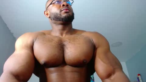 strong_george1 online show from 12-11-24, 11:43