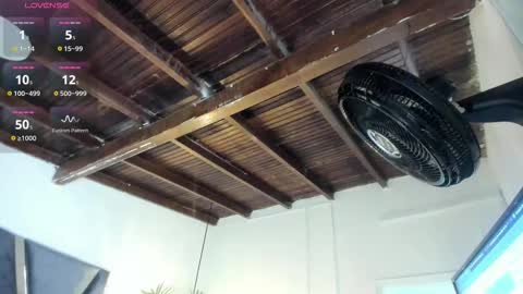 Snapshot of strong_girl_ chatting on 01-06-26, 10:41 Alexa online show from 01-06-26, 10:41