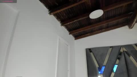 Snapshot of strong_girl_ chatting on 01-13-26, 10:42 Alexa online show from 01-13-26, 10:42