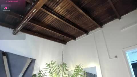 Snapshot of strong_girl_ chatting on 01-14-26, 10:54 Alexa online show from 01-14-26, 10:54