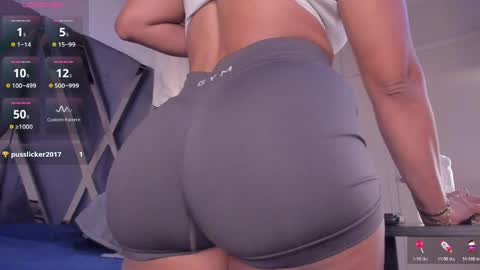 Snapshot of strong_girl_ chatting on 05-21-26, 11:06 Alexa online show from 05-21-26, 11:06