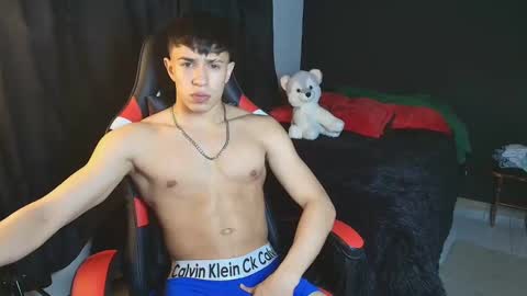 Snapshot of strong_jackxxx chatting on 01-10-25, 05:47 Daddy Jack online show from 01-10-25, 05:47