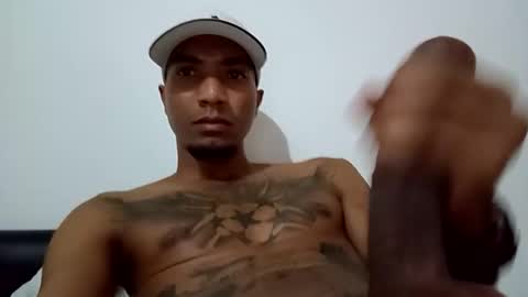 Snapshot of stronganddelicious chatting on 12-05-25, 04:32 stronganddelicious online show from 12-05-25, 04:32