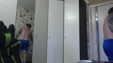 Alex online show from 11-18-25, 09:03