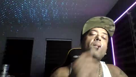 Snapshot of stronglikbullse619259 chatting on 10-05-25, 02:10 stronglikbullse619259 online show from 10-05-25, 02:10
