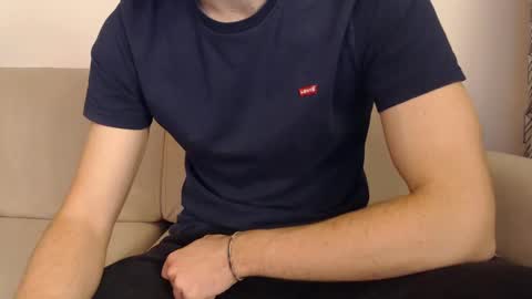 Stud From Paris online show from 03-08-25, 06:05