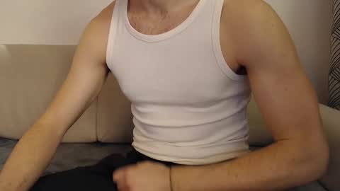 Stud From Paris online show from 03-08-26, 05:39