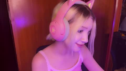 Snapshot of stuffy_ri chatting on 12-08-24, 02:39 stuffy_ri online show from 12-08-24, 02:39