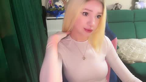 Snapshot of stuffy_ri chatting on 01-08-25, 12:15 stuffy_ri online show from 01-08-25, 12:15