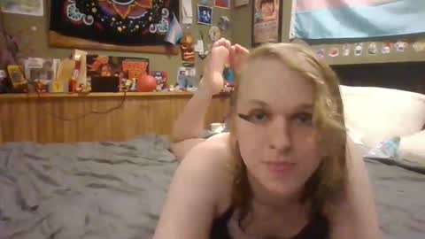 Snapshot of stupidslutjess chatting on 05-22-26, 06:53 stupidslutjess online show from 05-22-26, 06:53
