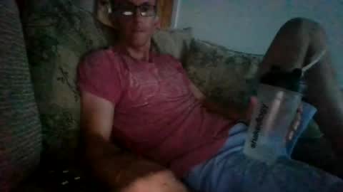 Snapshot of stuuuey73 chatting on 06-27-26, 08:36 stuuuey73 online show from 06-27-26, 08:36
